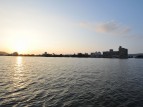 夕焼けと望湖楼